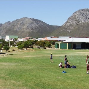 Gansbaai Sportliefhebbers in hul noppies 3